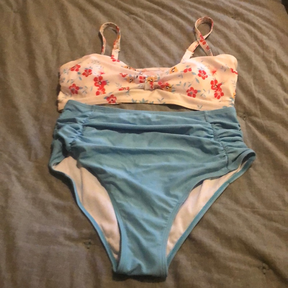 High waisted bikini
